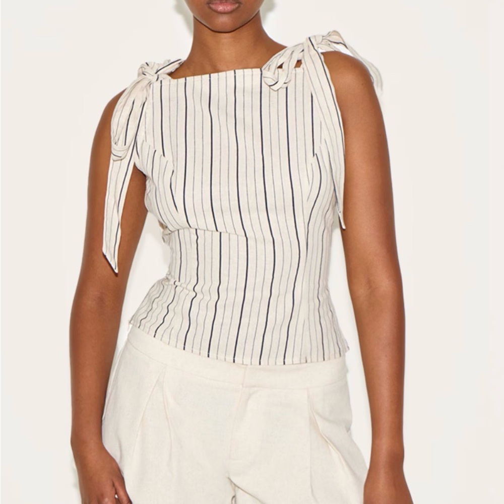 PrettyLittleThing Linen Blend Striped Tie Strap Top NWT‎ Size 4 beige